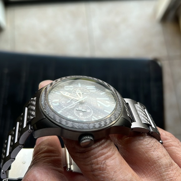 Guess carbon fiber watch men’s - Picture 7 of 10